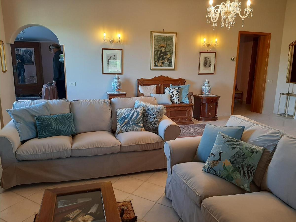 Casa Adriana Apartment Penne Bagian luar foto