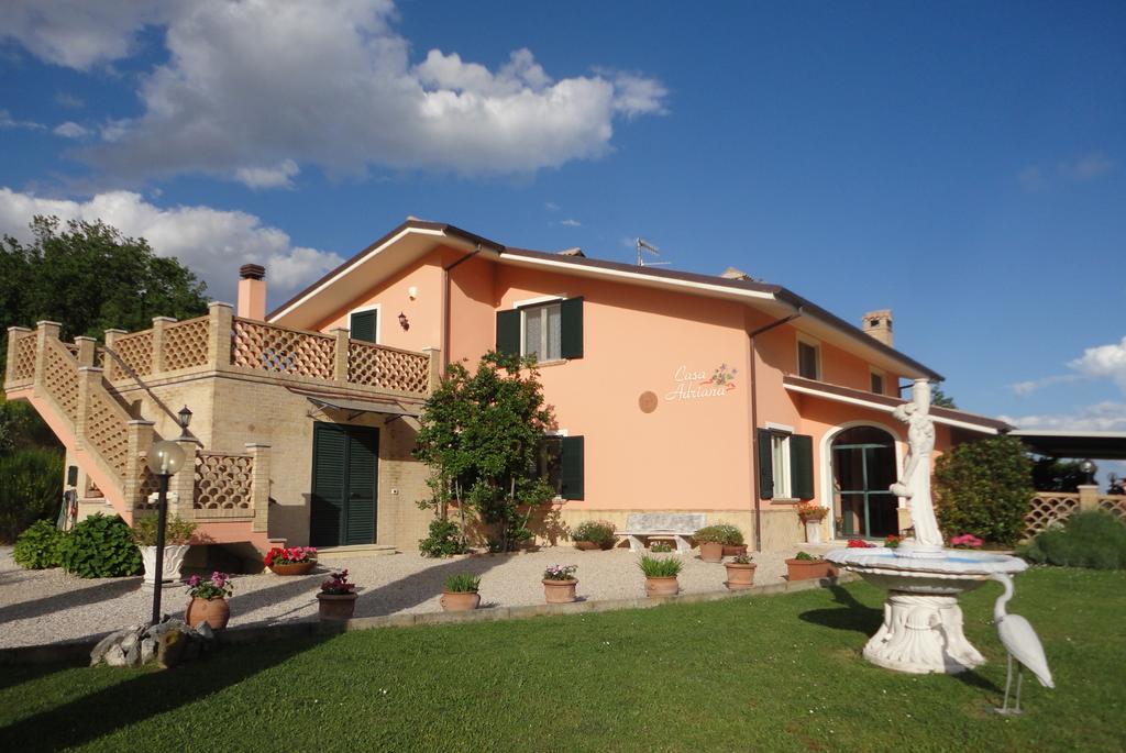 Casa Adriana Apartment Penne Bagian luar foto